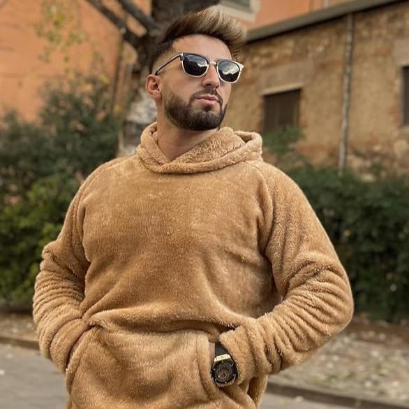 Stilren vinterkläder hoodie för herrar i skön passform