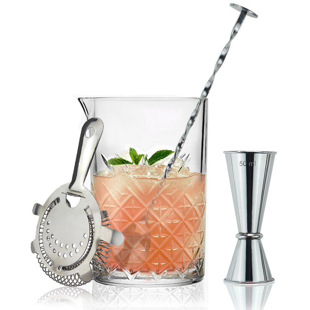 Cocktailset med blandningsglas och barsked för hemmabar och drinkar