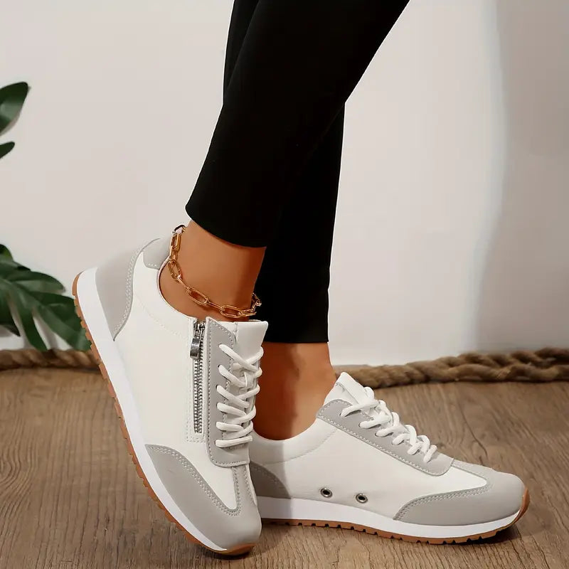 Grå och vita dam sneakers med ortopedisk sula