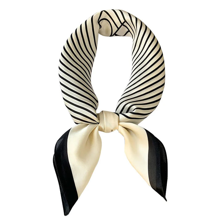 Snygg mönstrad scarf knuten för stylinginspiration