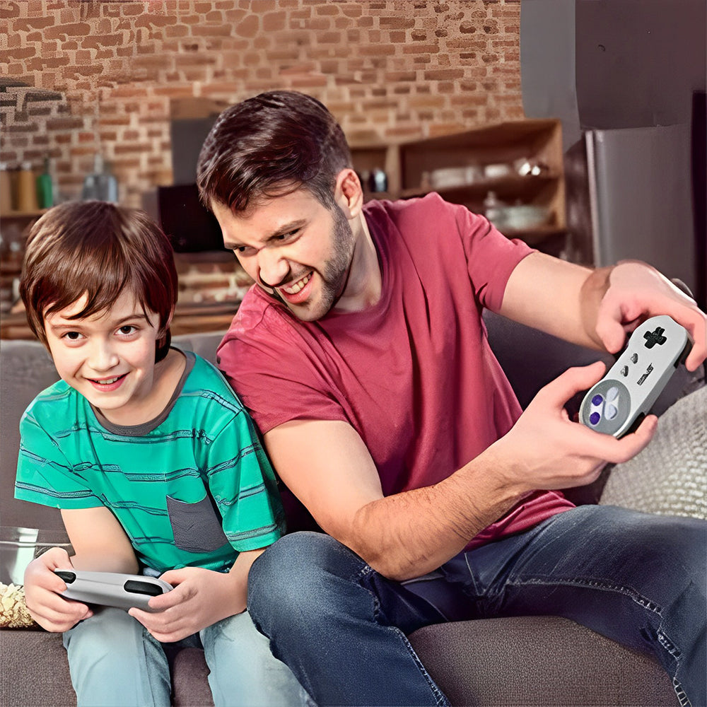 Retro spelkonsol i stilren förpackning perfekt som present