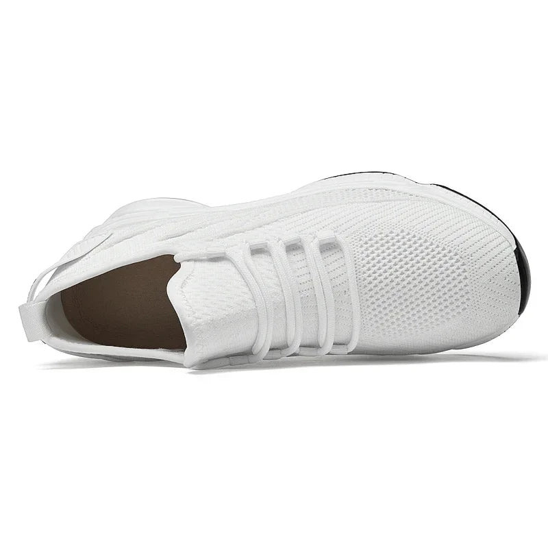 Detaljbild på yttersula och mönster för bra grepp på herr sneakers