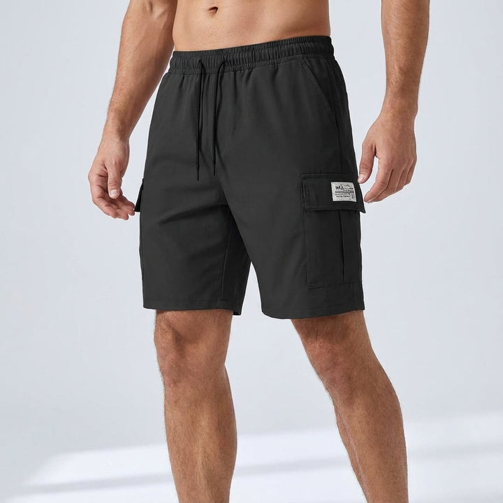 Mörkgröna cargoshorts för herrar med praktiska fickor och bekväm passform