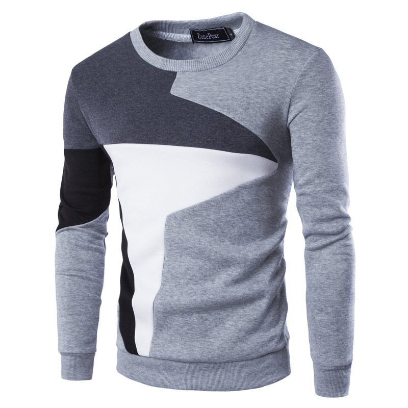 Stilren herrtröja med färgblockdesign och rund hals, baksidesvy