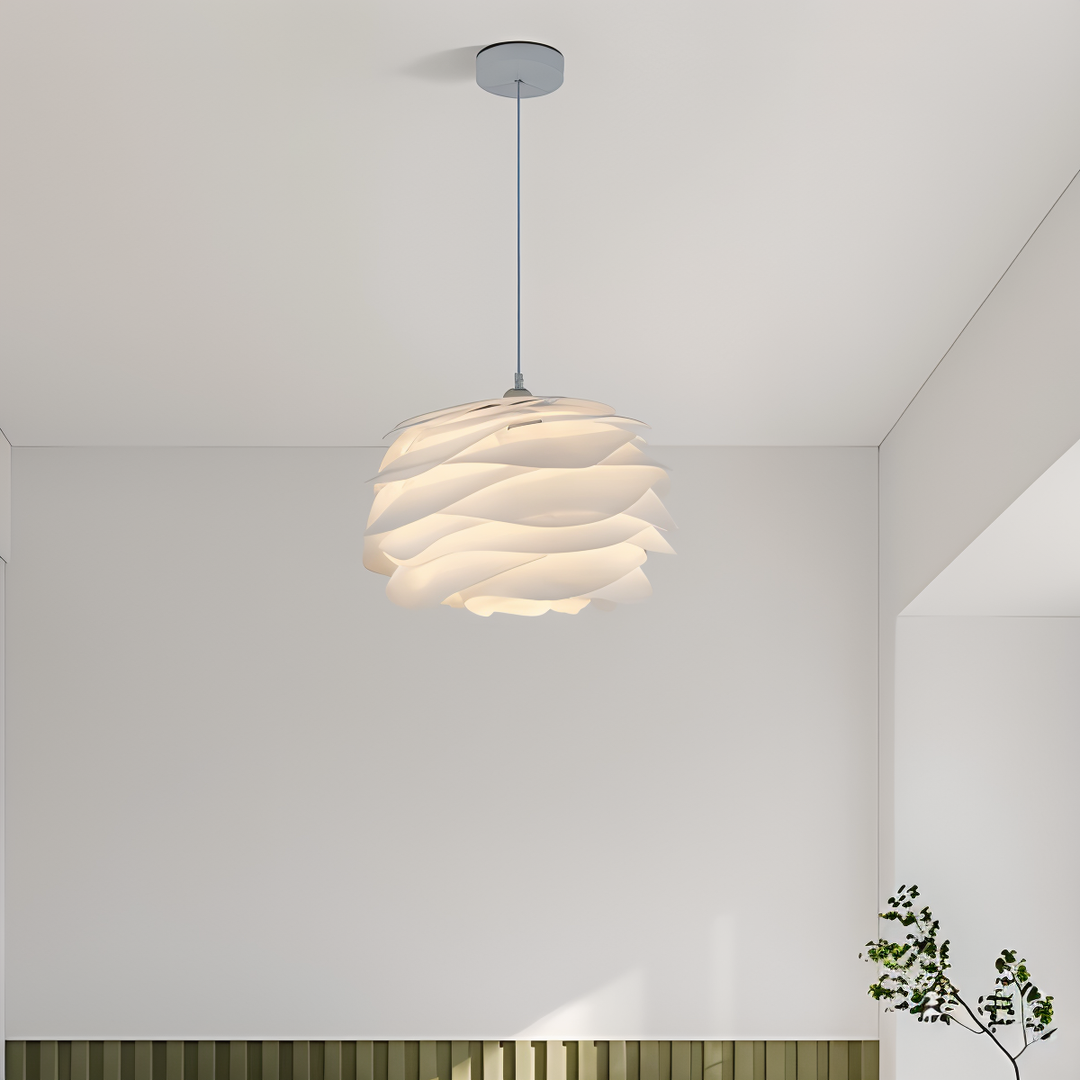 Detaljbild på fäste och sladd till den blommformade taklampan Aurora