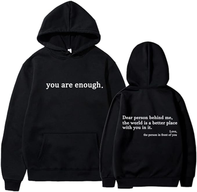 Svart hoodie med text fram och bak