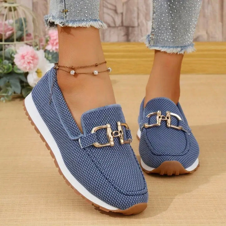 Marie ortopediska blå sneakers med guldfärgad detalj på fot