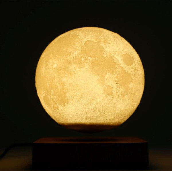 Närbild på 3d måne LED-lampa med realistisk kraterdetalj