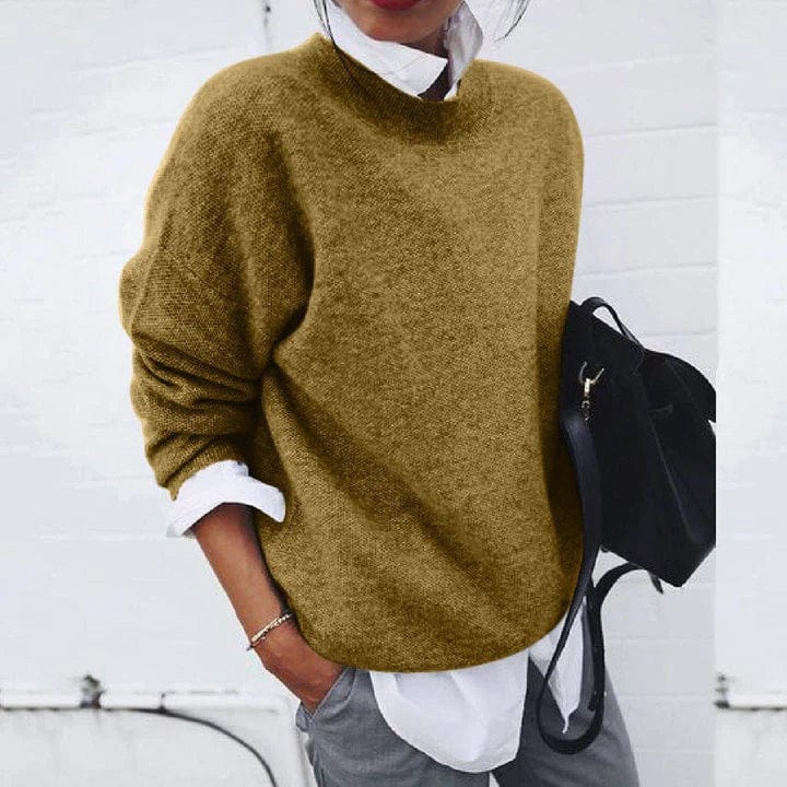 Stickad damtröja med rund hals i oversized modell och mjuk kvalitet