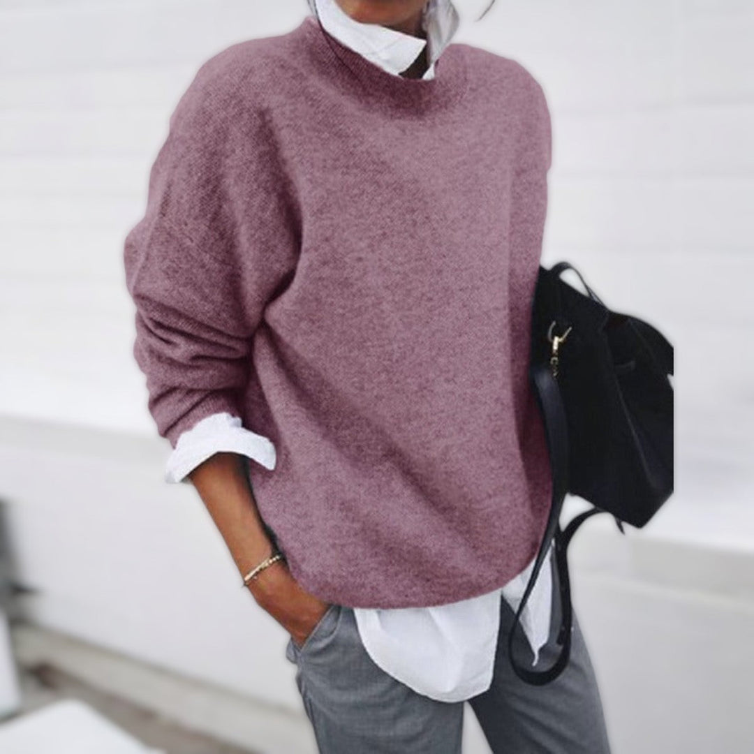 Höstmode för dam: bekväm och stickad pullover i oversized stil