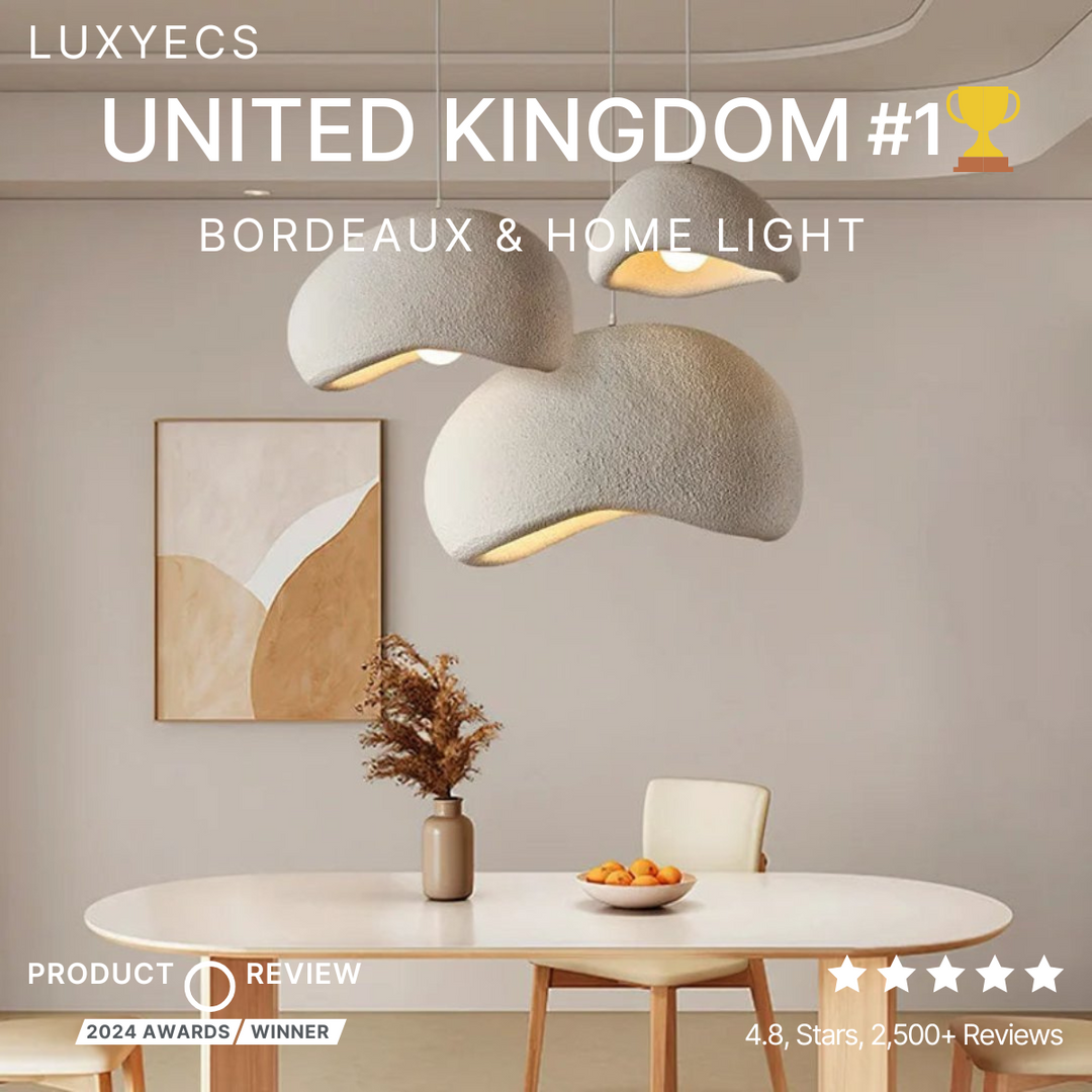 Aurea pendellampa i elegant design placerad ovanför ett matbord