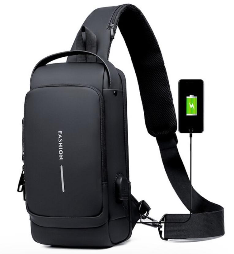 Svart stilren ryggsäck med säkerhetsfunktioner och praktisk USB-port