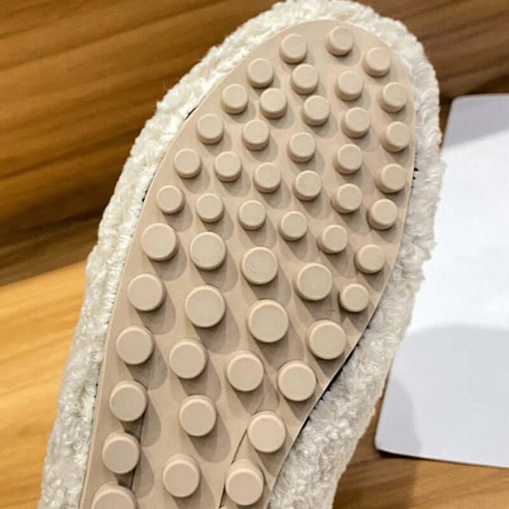 Lätt slip-on loafer för dam i jade med mjuk plyschdetalj för vardag