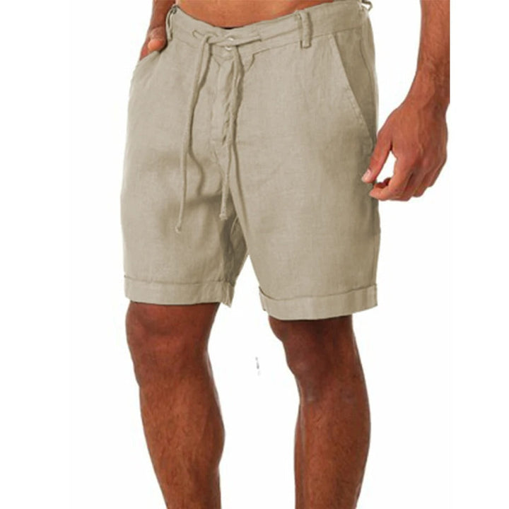 Baksida av bekväma strandshorts för herr i sommar