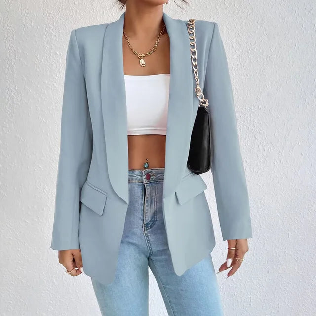 Modern blazer för dam visad bakifrån med slits