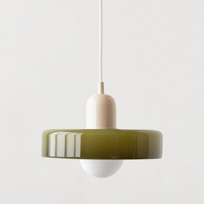 Takpendel i glas med unika färgdetaljer för modern inredning