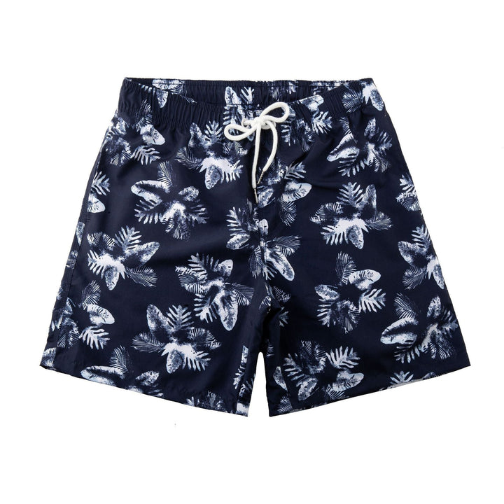 Snabbtorkande herrbadshorts i modern stil med praktisk snörning i midjan.