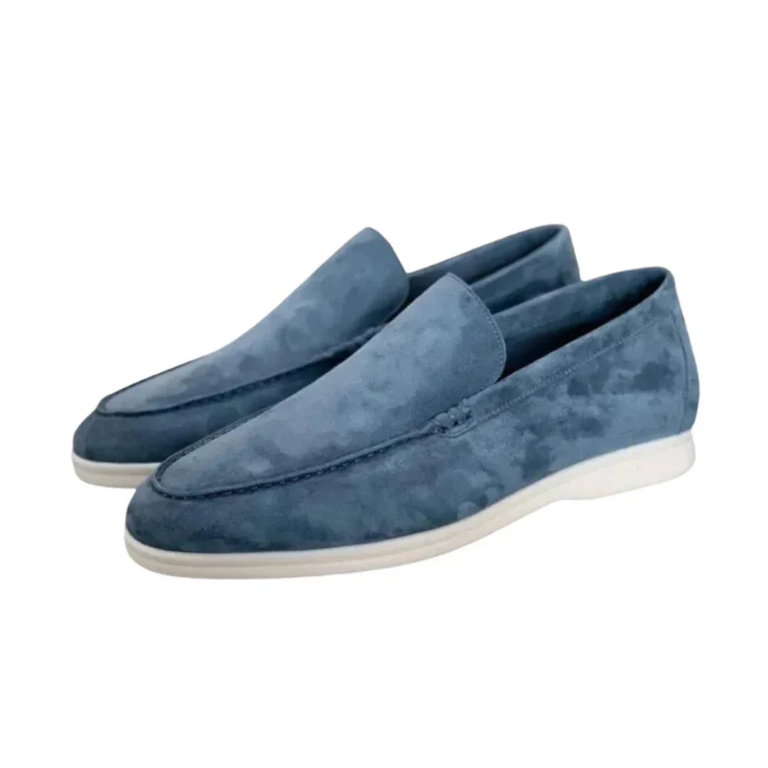 Ljusblå herrskor loafers med stilren och klassisk design