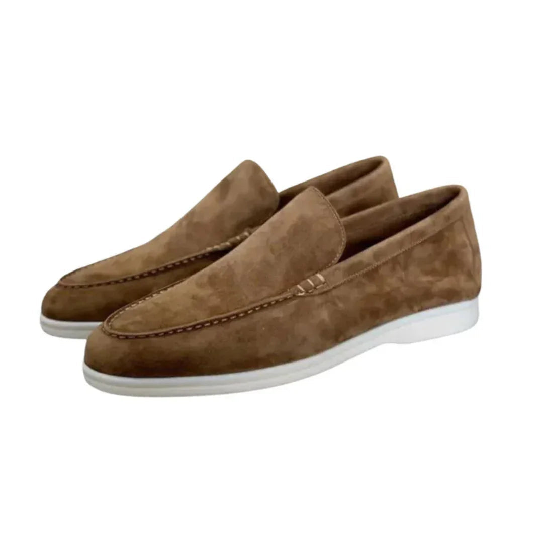 Elegant herrsko av modell loafer med dekorativ söm för herrar