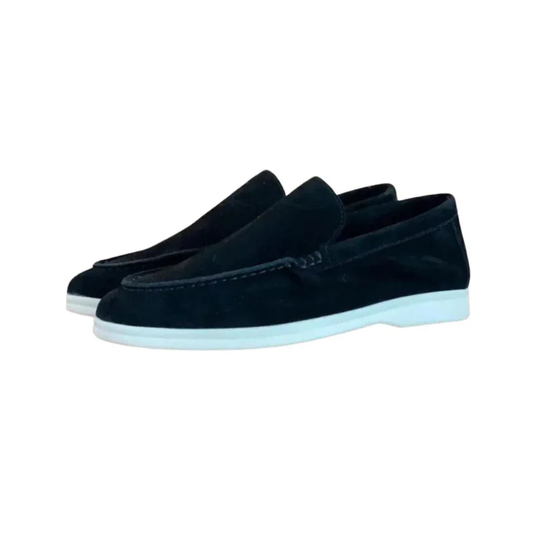 Moderna loafers för män i klassisk design för både fest och vardag