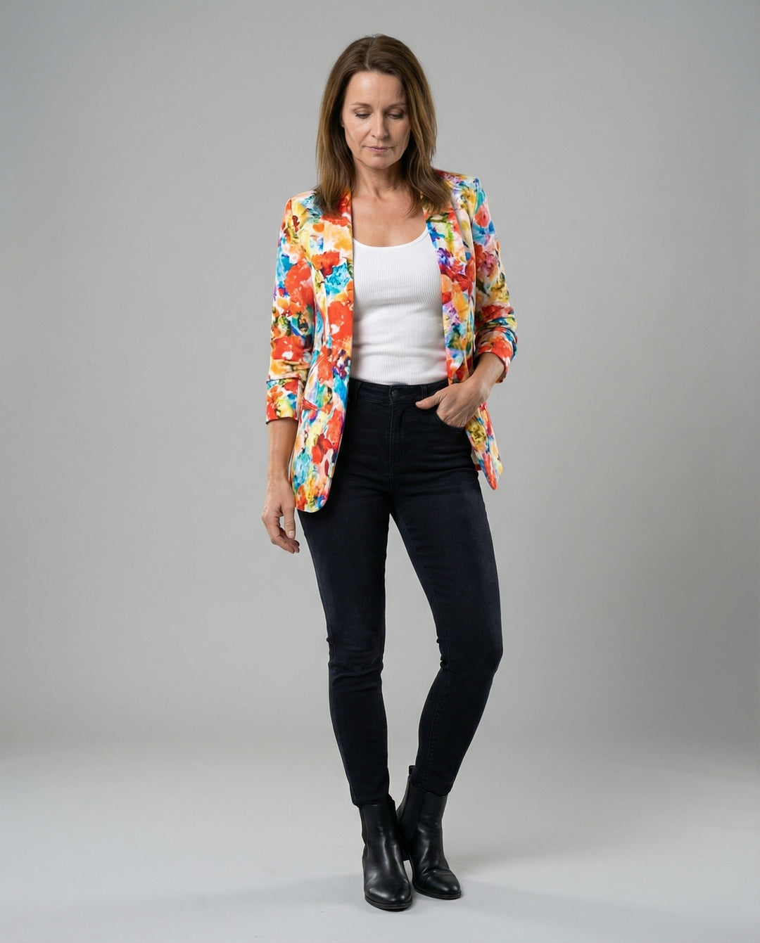 Färgstark blommig blazer för kvinnor i mjuk och skön kvalitet