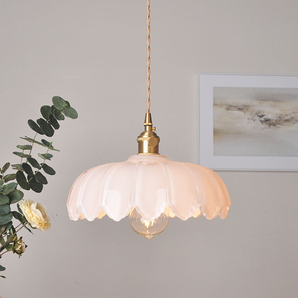 Minimalistisk och elegant pendellampa förmodern heminredning
