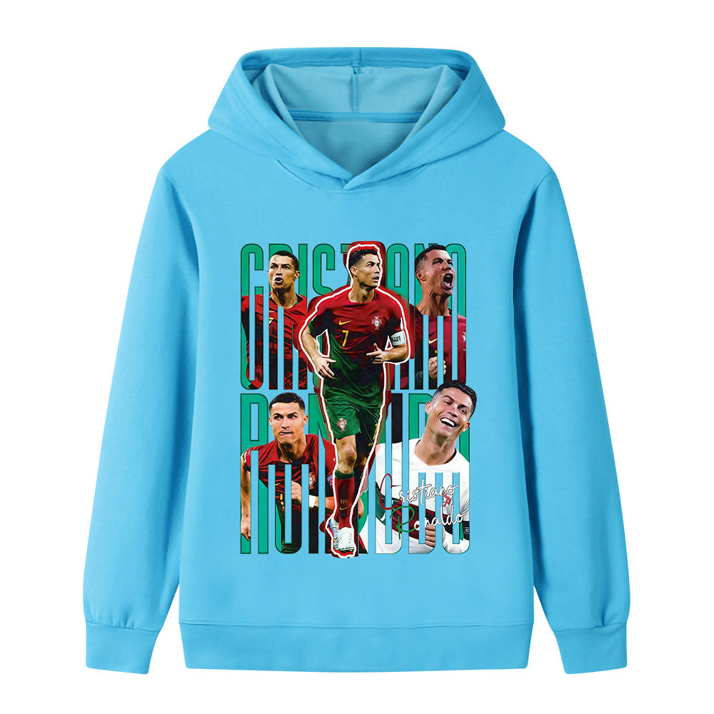 Skön fotbolls hoodie i barnstorlek med populärt spelarmotiv