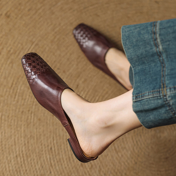 Klassiska svarta mules för kvinnor med elegant design