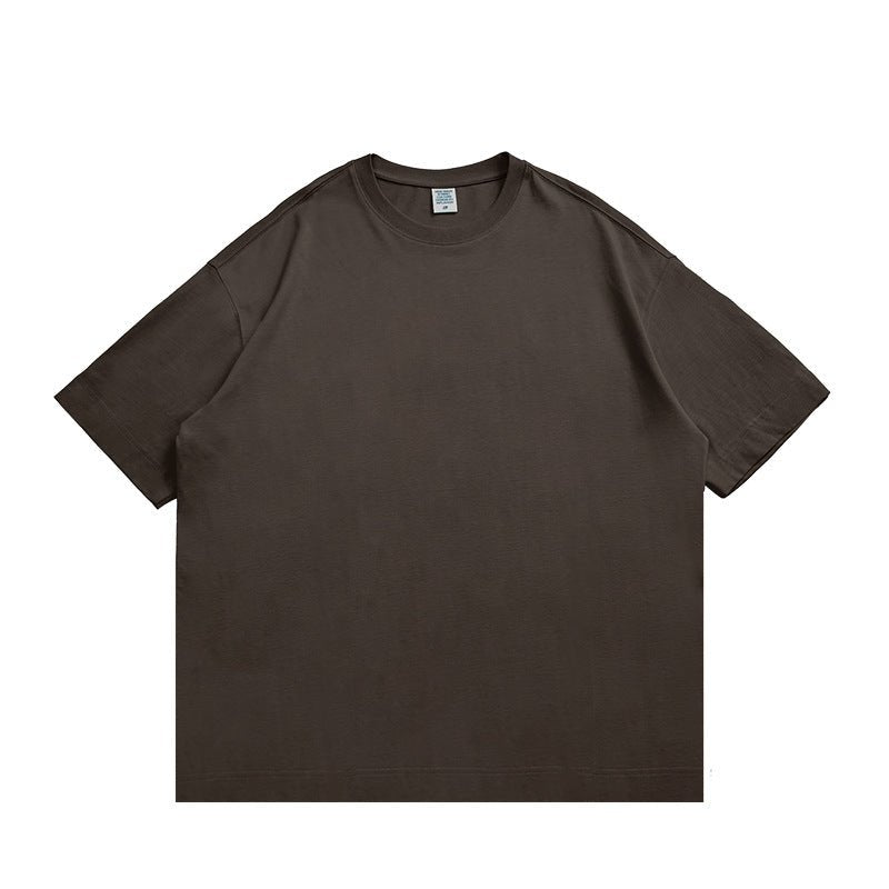 Minimalistisk t-shirt i neutral färg för tidlöst mode