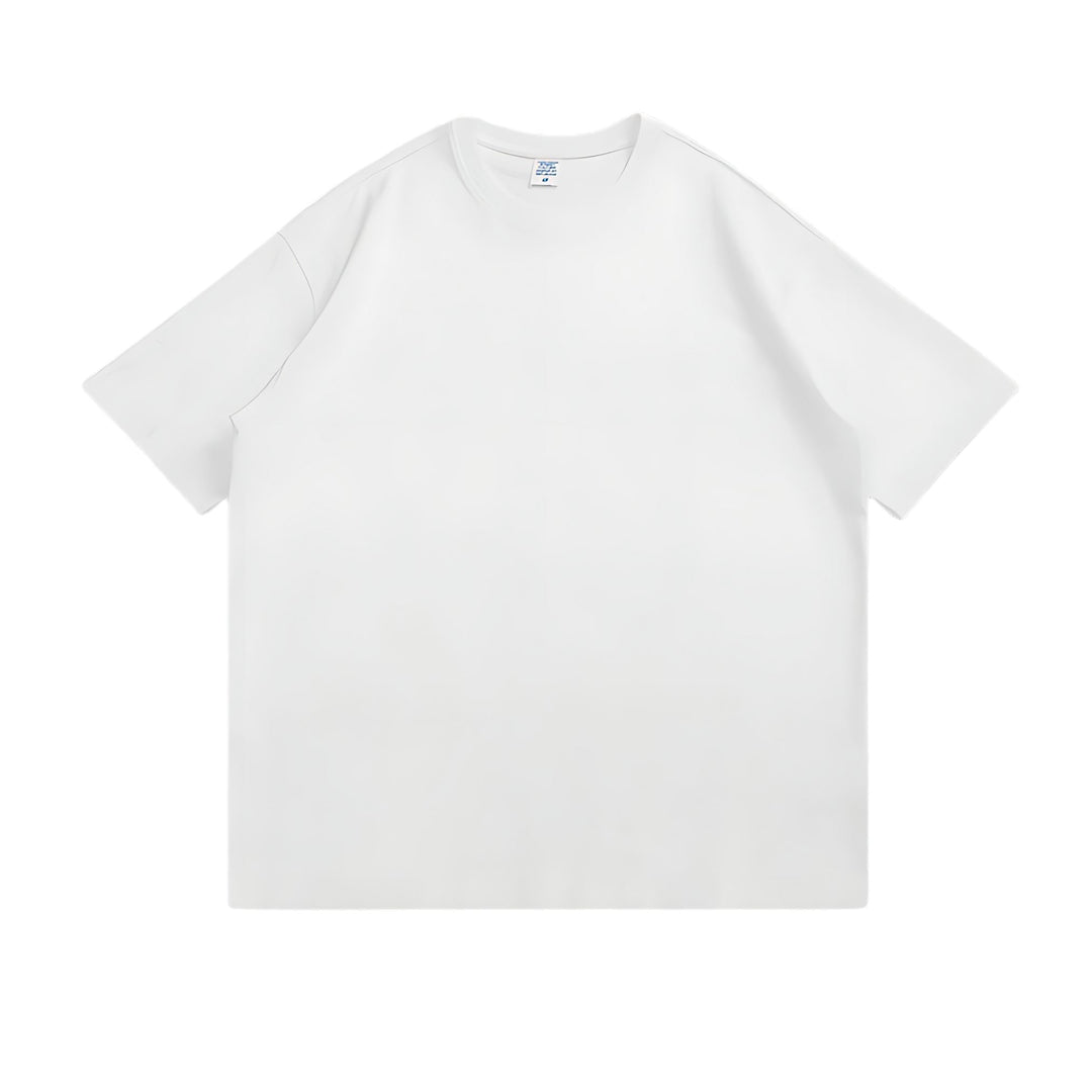 Helhetsbild på en stilren och bekväm t-shirt med lös passform