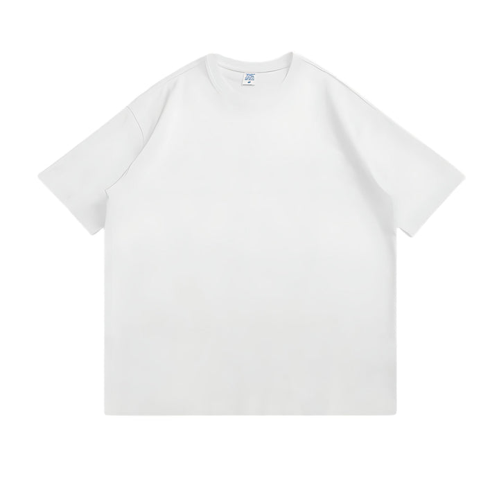 Helhetsbild på en stilren och bekväm t-shirt med lös passform