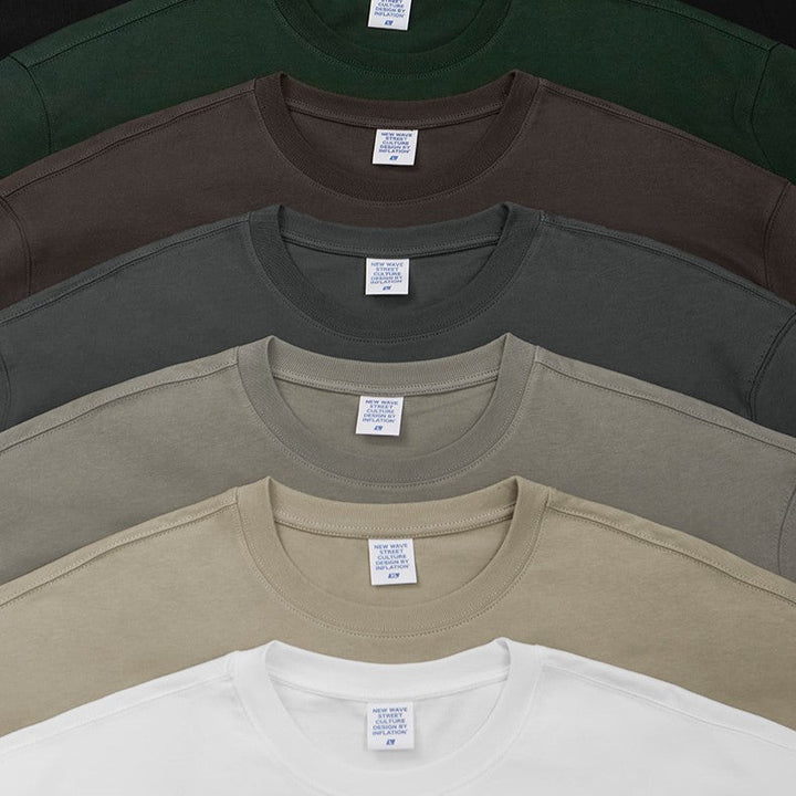 Oversize t-shirt bakifrån som visar den vida och raka passformen