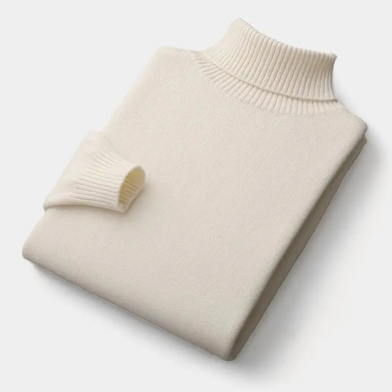 Stilren herrtröja med hög krage i klassisk stickad design