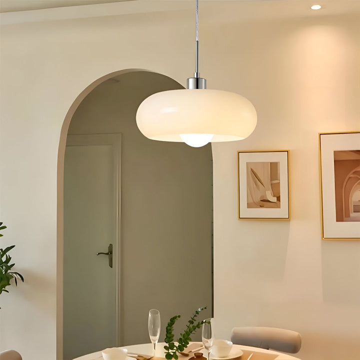Clarity taklampa i glas monterad i modern takhöjd