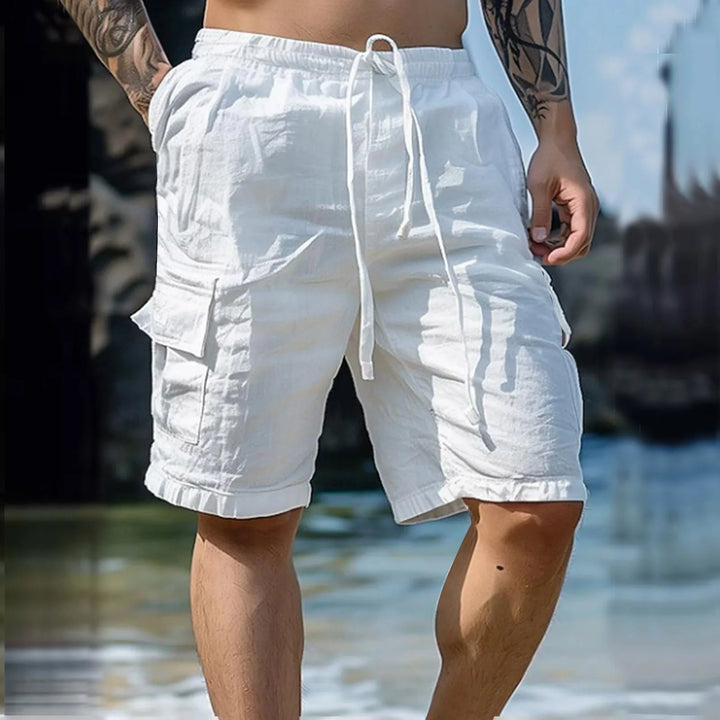 Herrshorts med vida ben i vit färg
