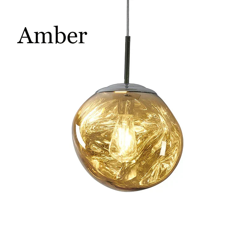 Taklampa i retro design med integrerad LED och varmt sken för vardagsrummet