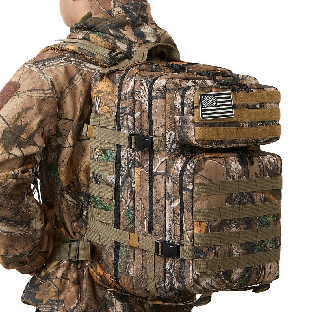Grön taktisk militärryggsäck 45L med Molle-system för friluftsliv