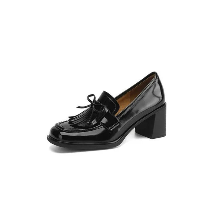 Insida och innersula på eleganta damloafers med ergonomisk passform