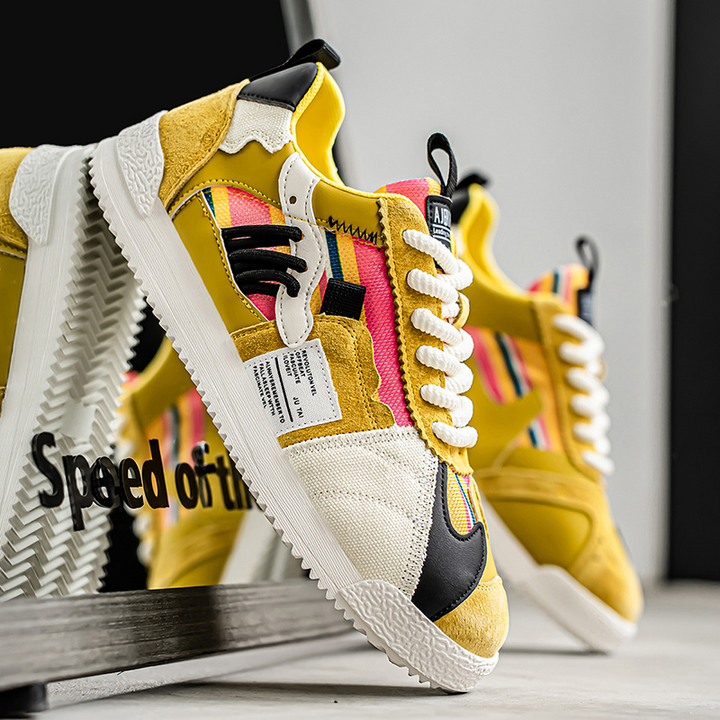 Stilfulla retrosneakers i levande färgmix
