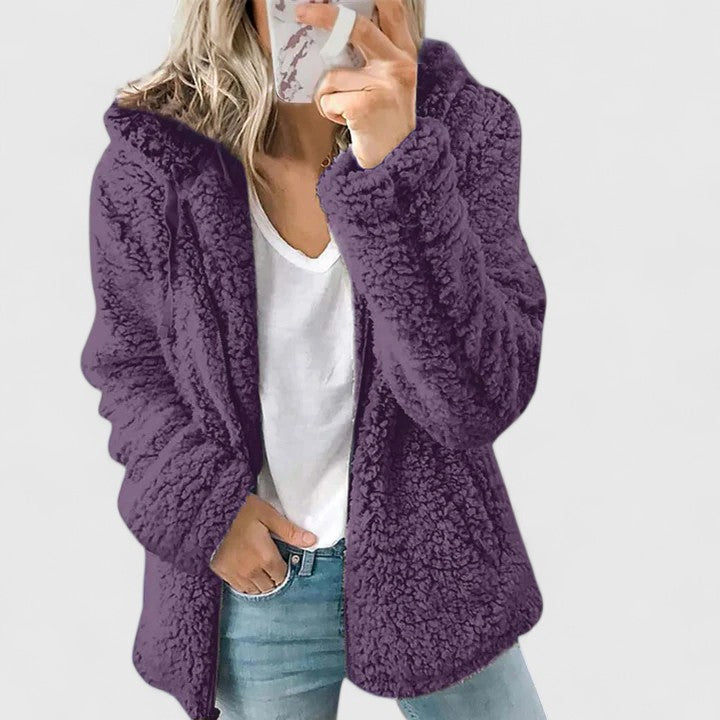 Snygg damkläder ytterkläder, varm teddyjacka med huva i modern stil