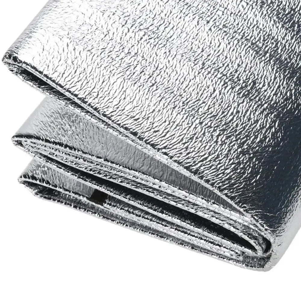 Vikt ThermaFoil Pro liggunderlag i silver som visar den reflekterande ytan