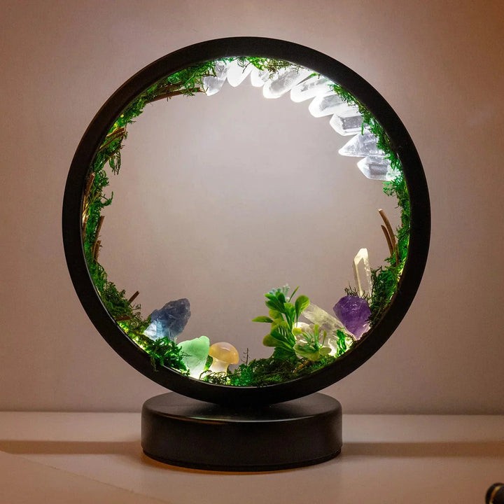Närbild på EnchantedEclipse nattlampa med äkta kristaller och LED-ljus