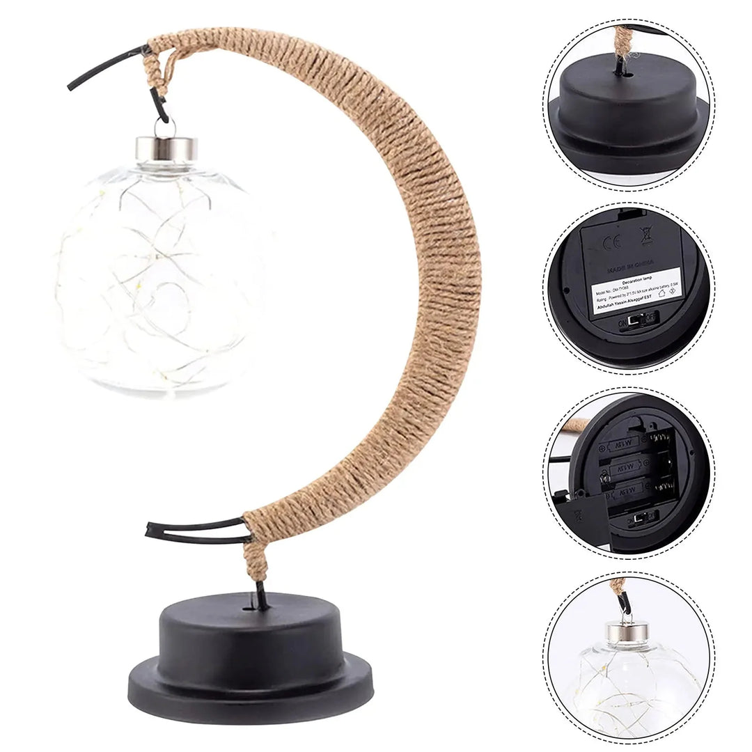 Månlampa som visar sin unika ljusstyrka och realistiska kraterdesign i mörker