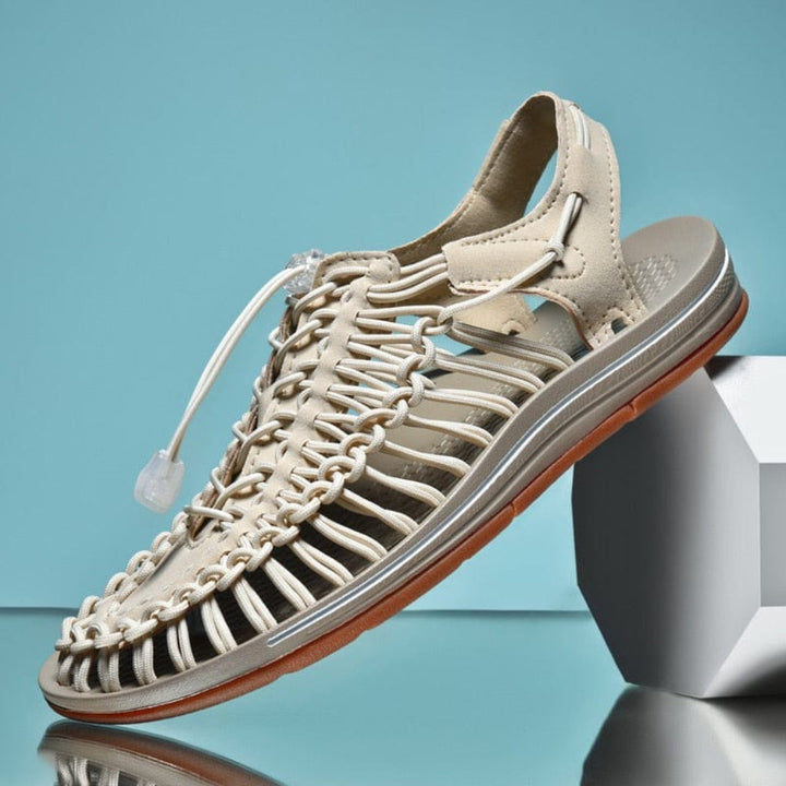 Dam Comfort Stride Slip On Sneakers i profil visande dämpad sula och flexibel ovandel