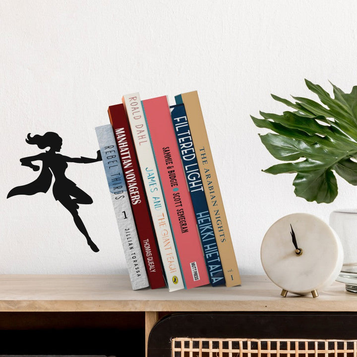 Hållbart metallbokstöd i minimalistisk stil perfekt som present till bokälskaren
