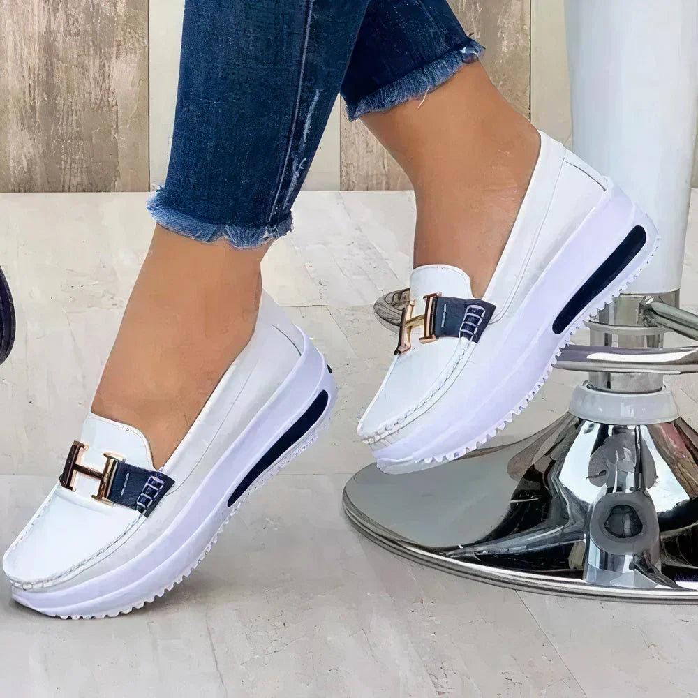 Ortopediska damsneakers i bekväm vardagsdesign