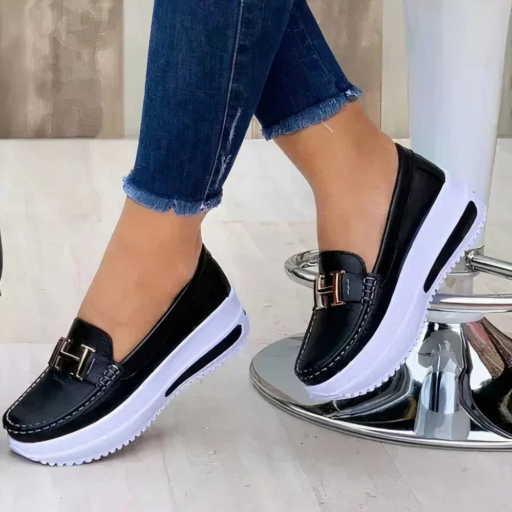 Sula på ortopedisk damsneaker med extra dämpning