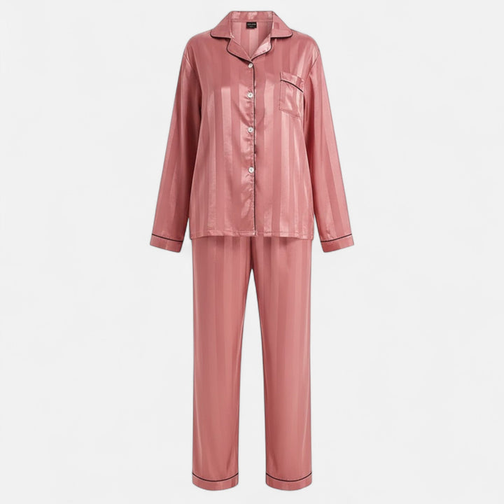 Avkopplande loungewear för dam i trendig randig design med lång ärm
