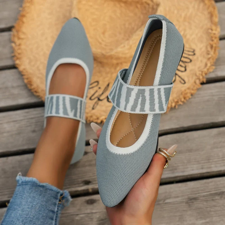 Eleganta damskor med spetsig tå och slip-on design i bekväm modell