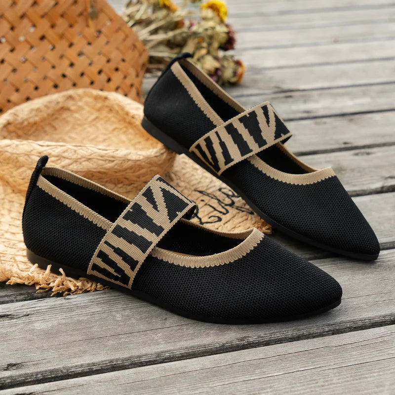 Beiga loafers och damskor för en stilren och avslappnad vardagslook